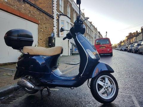 2012 Vespa LX125cc excellent runner, great condition, only selling due to moving overseas