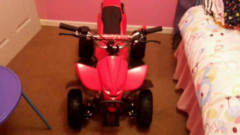 QUAD FOR SALE ( RED)