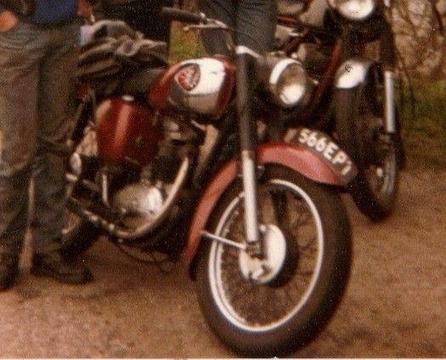 Looking for my old BSA C15 566EPT now on a green Morris Van