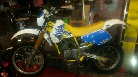 Suzuki dr 350