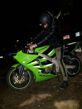 Kawasaki ninja zx6r