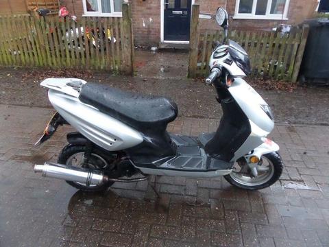 2012 49cc 4 stroke twist and go scooter moped FULL MOT