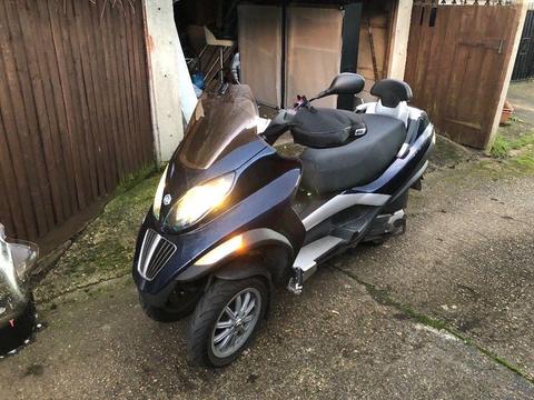 PIAGGIO MP3 125- excellent runner, learner legal