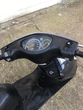 Yamaha XC 125 cc E VITY for sale and free bluetooth helmet n pair of gloves