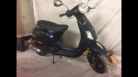 Unused 125cc scooter mint condition 0 miles full log book bargain