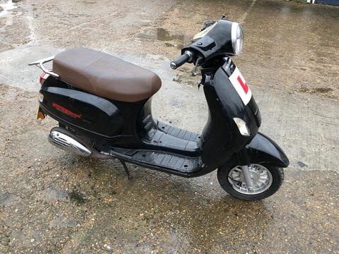 125cc milan vespa direct 2016 moped scooter honda piaggio yamaha gilera peugeot pcx ps