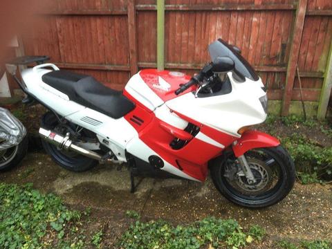 Honda CBR 1000 F Reluctant sale. Runs and rides well scruffy cosmetics MOT until June