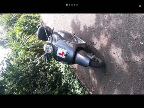 Piaggio Vespa GT125