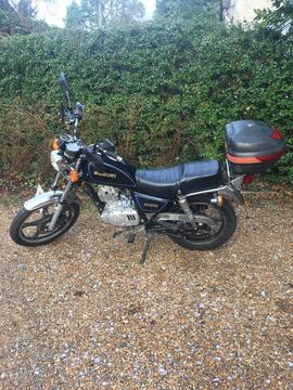 Suzuki GN125