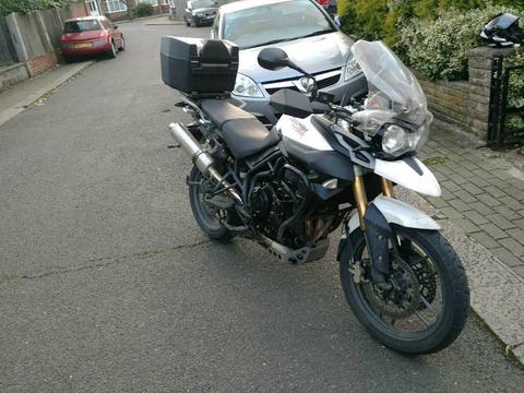 Triumph tiger 800