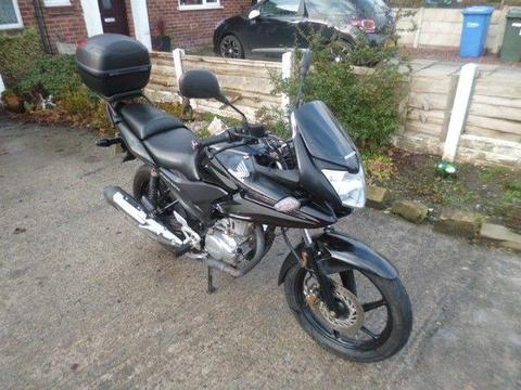 Nice cbf 125cc 12 Months MOT, All the paperwork including logbook! Minor damages (cosmetic)