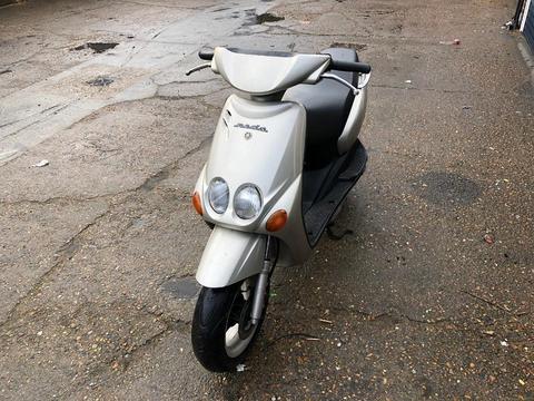 Yamaha neos 125cc moped scooter vespa honda piaggio yamaha gilera peugeot 100cc