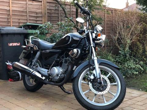 Yamaha YBR 125 Custom in black, low mileage, great condition, locks and cover included