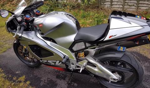 Aprilia rsv mille 1000 cc v twin - Stunning condition