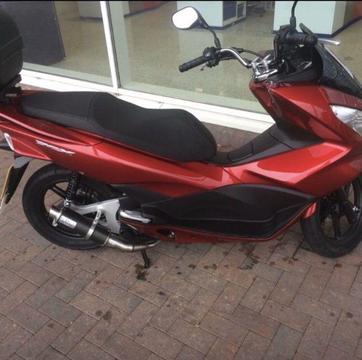 Honda pcx125 with extras