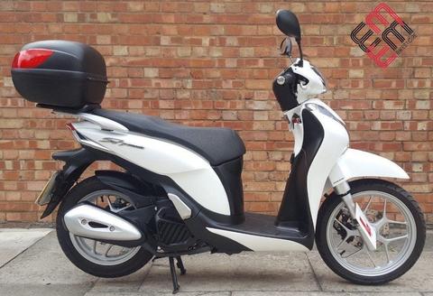 Honda SH Mode 125 (15 REG), Immaculate condition with 665 miles