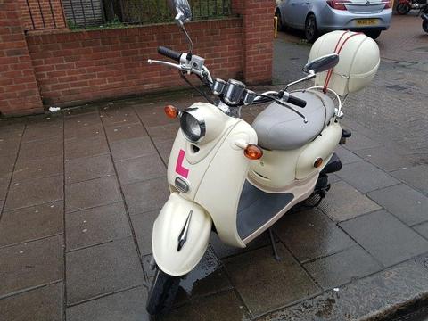 50 cc scooter with box perfect around town commuter