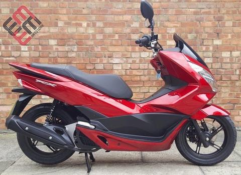 HONDA PCX 125cc (15 REG), ONE OWNER, ONLY 427 MILES ON THE CLOCK!