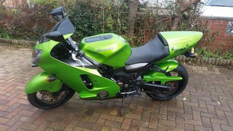 Kawasaki zx 1200 long mot new tyres good condition rides nice phone simon 07716697152