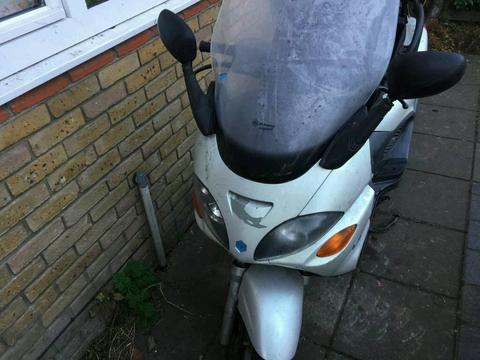 Must go today my 125cc piaggio x9 Bike is 03 plate