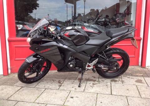 Honda CBR 125cc 2016 Full black widow exhaust