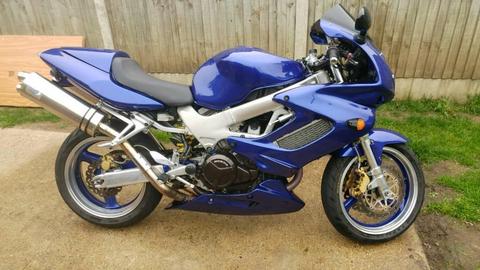 Honda VTR Firestorm 1000 not Vfr r1 cbr rsv r