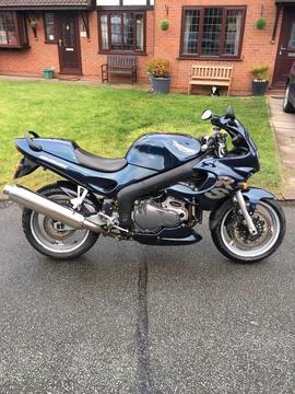 Triumph Sprint RS 955i with lots of accessories