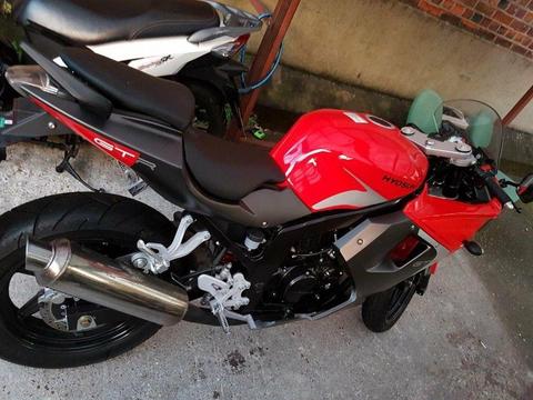 Hyosung GT125R for sale, Bedford