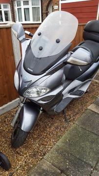 PIAGGIO X9 250cc MOPED SCOOTER PERFECT RUNNER WITH COSMETIC DAMAGE, GOOD MILEAGE, LONG MOT, LOGBOOK