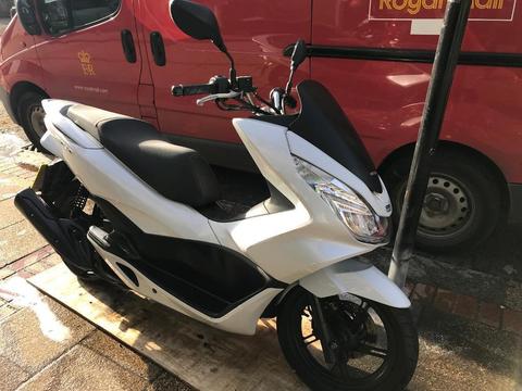 HONDA PCX 2014 white 125cc low mileage hpi clear!!!