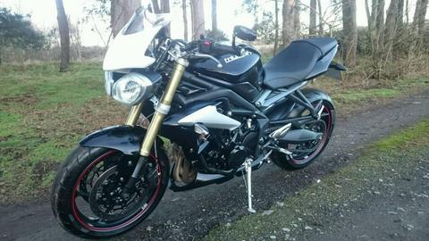 TRIUMPH SPEED TRIPLE 675 2016 LOW MILAGE