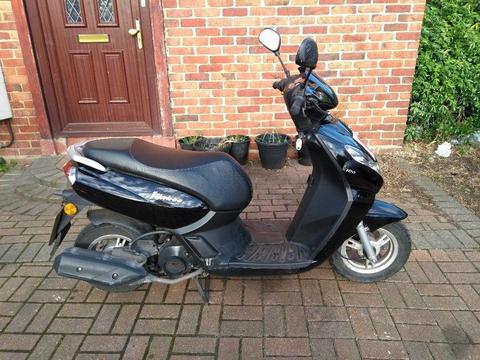 2015 Peugeot Kisbee 100 scooter, 1 owner from new, good condition, runs well, bargain, not 125 ,,