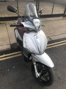 2015 ABS ASR Piaggio Beverly ST 350 Sport Touring in Grey great condition