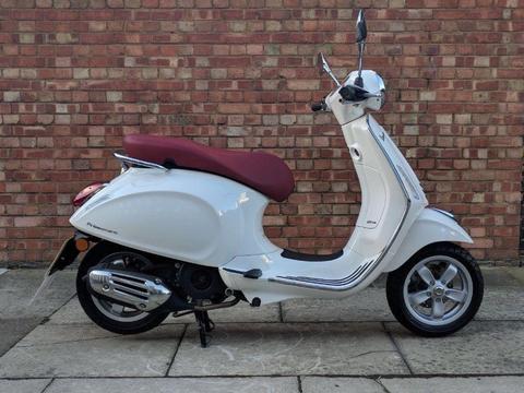 Vespa Primavera 125cc (16 REG), As new condition with only 4 miles!