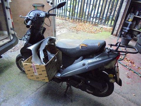 2011 pulse bt 49 qt-9d1 scooter moped bargain low miles cosmetic