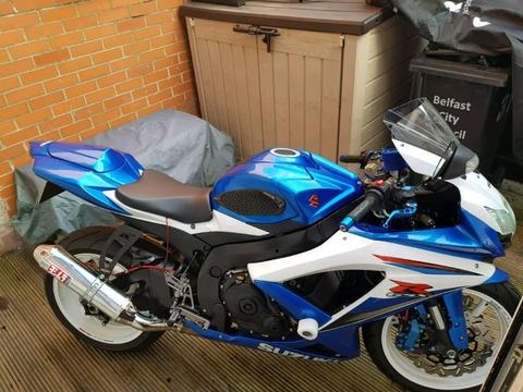 GSXR 750 LOADS OF EXTRAS