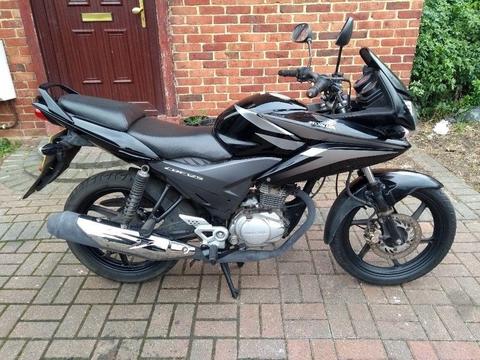 2010 Honda CBF 125 motorcycle, long MOT, learner legal, good condition, ready to ride away ,,