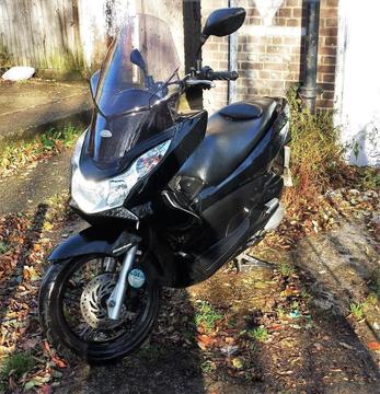 HONDA PCX 125 one previous owner 10300miles VGC