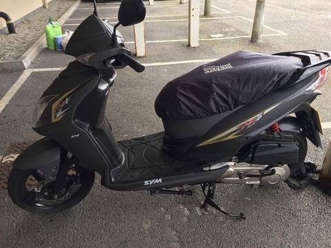 Sym jet 4 125cc. 2016 scooter moped