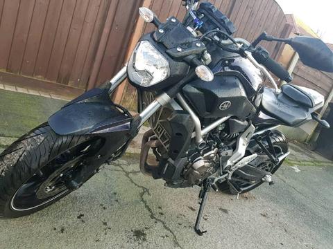 2015 YAMAHA MT-07 MT07 NAKED MOTORCYCLE 3000 MILES DEEP ARMOUR COLOUR