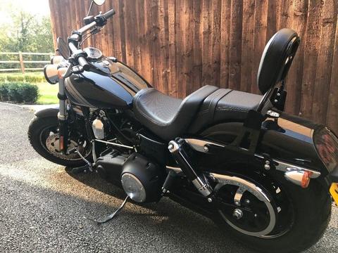 Harley fatbob 2017 only 300 miles