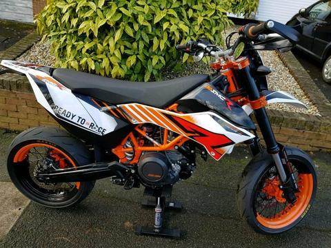 KTM 690 SMC R Supermoto 2016