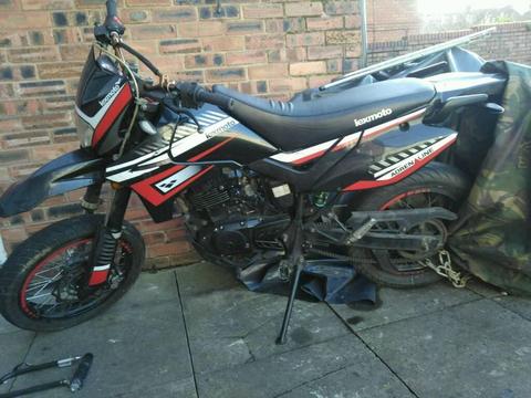 Lexmoto adrenaline 125cc late 2016