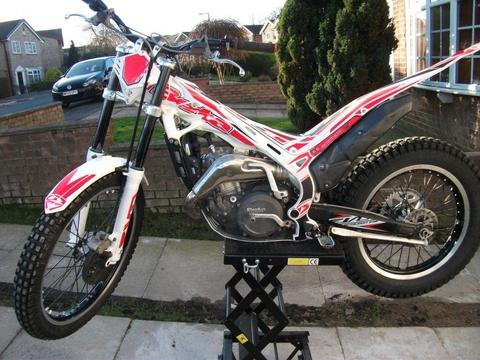 BETA EVO 300cc trials bike good condition. all bearings replaced recently