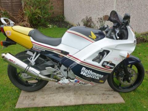 1992 HONDA CBR 600 F2 In Rare Rothmans Colours SEE VIDEO