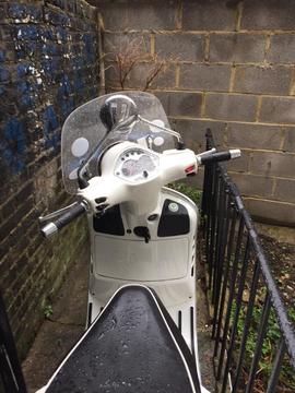 Vespa gts125ie only 3700miles!!