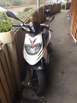 For sale Aprilia SR Motard 125 done 7024 miles very low for 2014 scooter ........................,