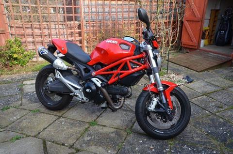 2008 DUCATI MONSTER 696 11700 miles IMMACULATE