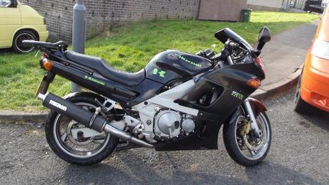 Kawasaki ZZR 600 1994 Low Mileage for year, reluctant sale