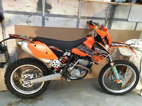 2007 KTM 250 EXC-F Low mileage, one previous owner, recent £300 service, new Michelin rear tyre